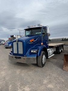 KENWORTH T450 CON PLATAFORMA 655142