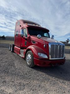 PETERBILT 587 348057