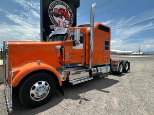 KENWORTH W900