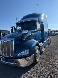PETERBILT 579 813821