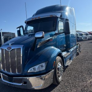 PETERBILT 579 813821