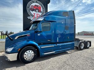 PETERBILT 579 813824